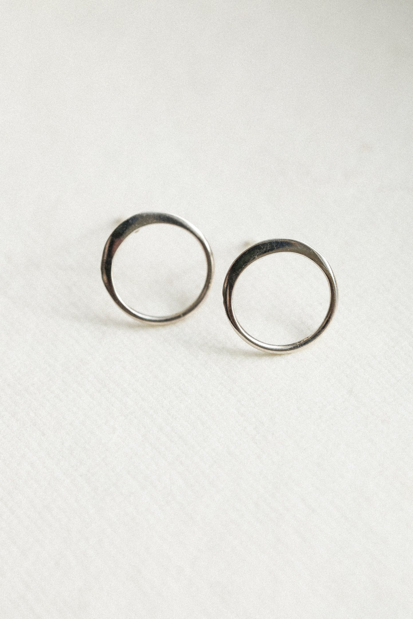 Sterling Silver Simple Circle Stud Earrings