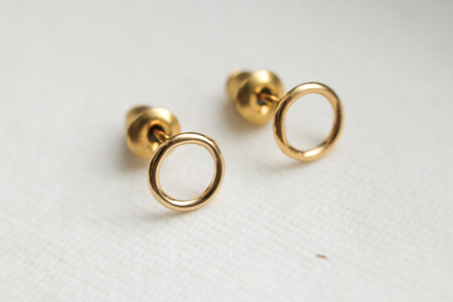 Gold Filled Simple Circle Stud Earrings